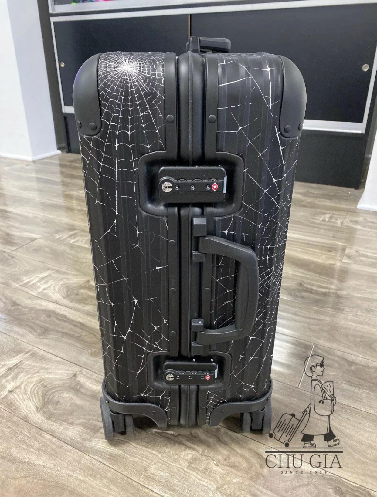 Vali Cao Cấp Rimowa Supreme 2021