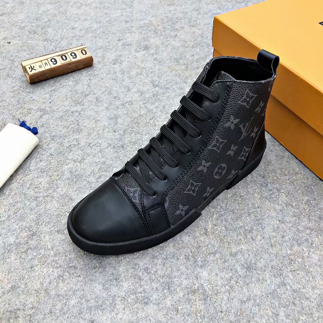 Sneaker cao cổ Louis Vuitton