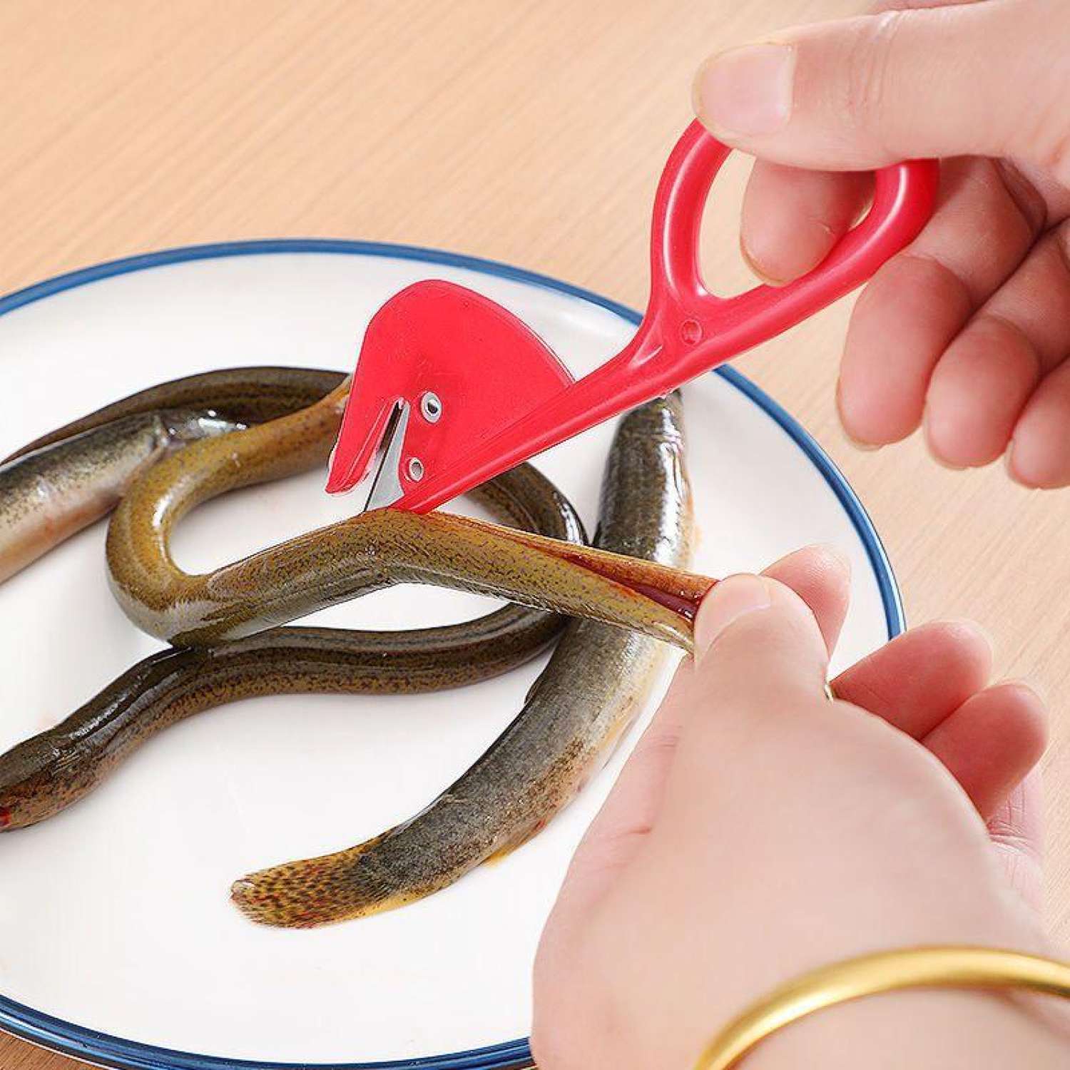 Dụng cụ làm lòng gà tiện lợi