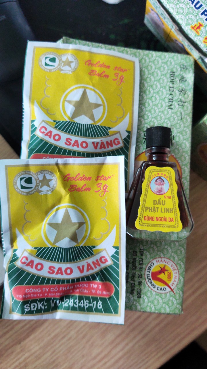 Combo 12 lo dầu phật linh Trường Sơn (K/M tặng 2 lọ dầu cao sao vàng)