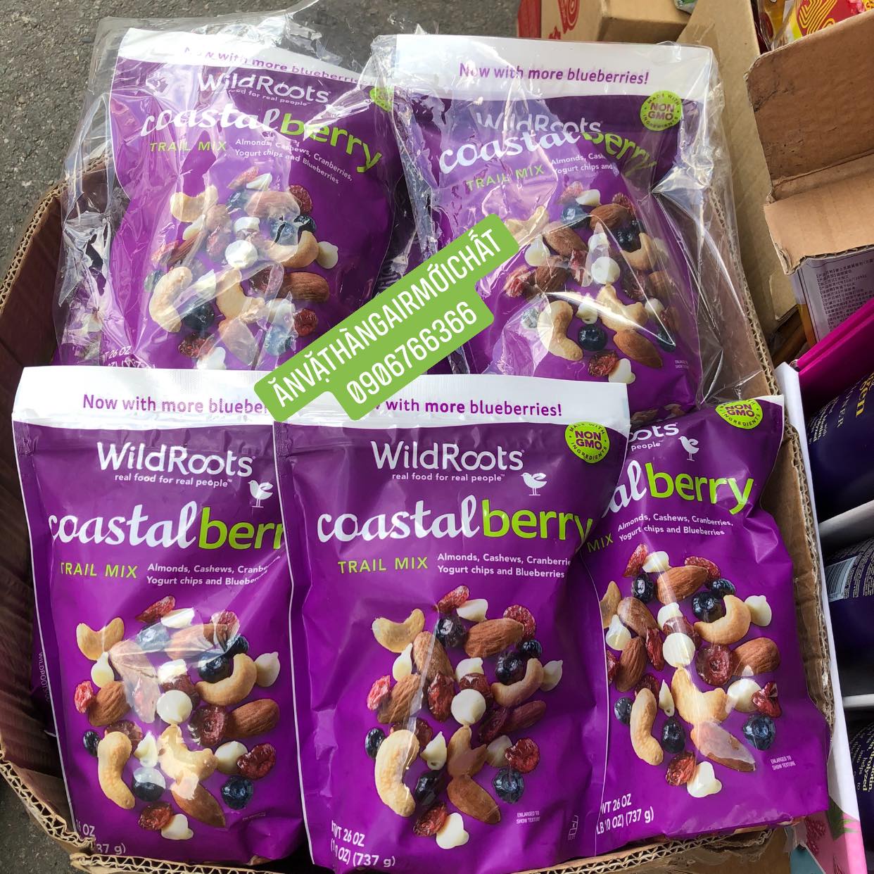 [NEW DATE 04/2025]Mix Nut Hạt Hỗn Hợp Trail Mix Coastal Berry Wild Roots Mỹ Gói 737 gram