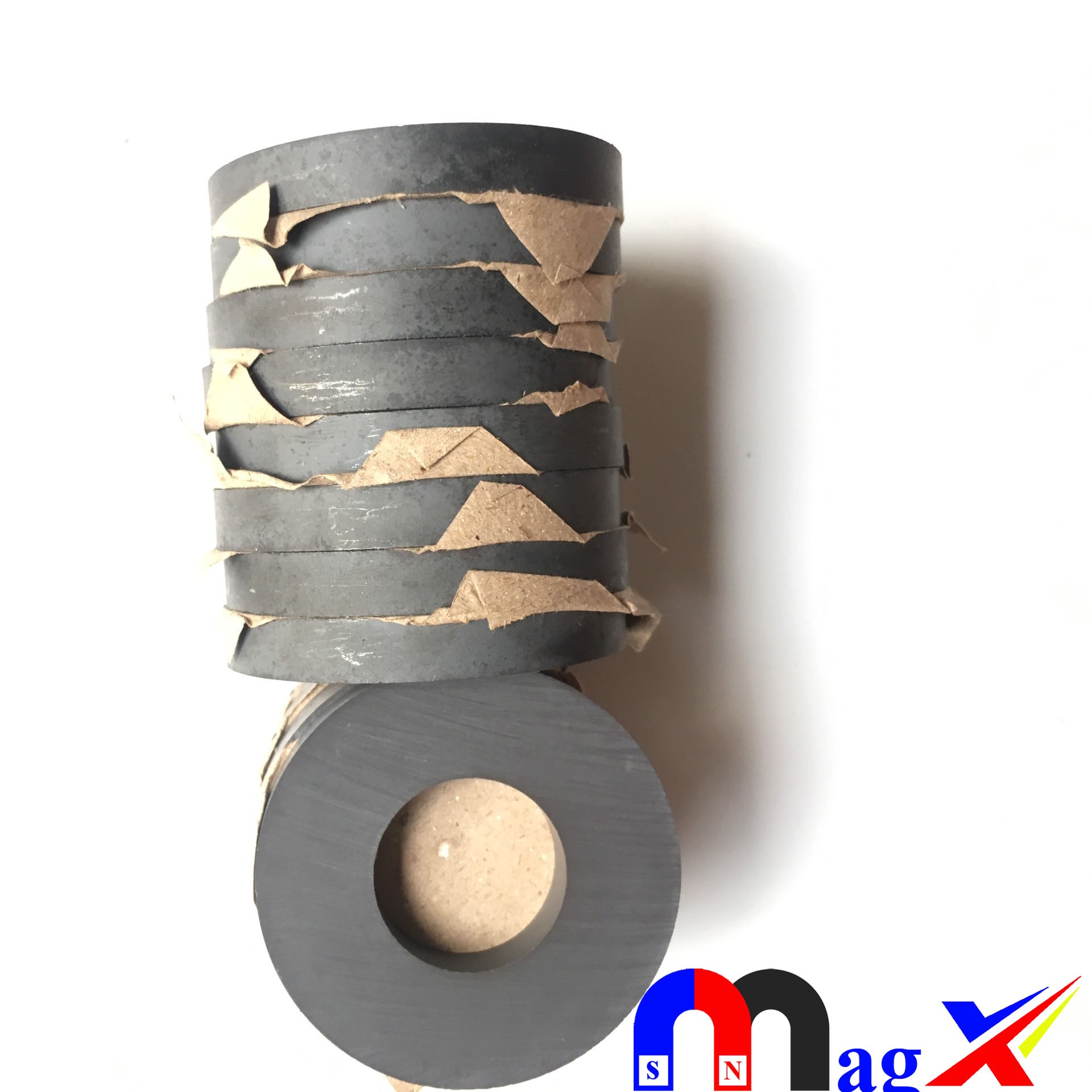 [HCM]Nam Châm Từ Loa - Nam Châm Ferrite Ø 60x10 Lỗ 15