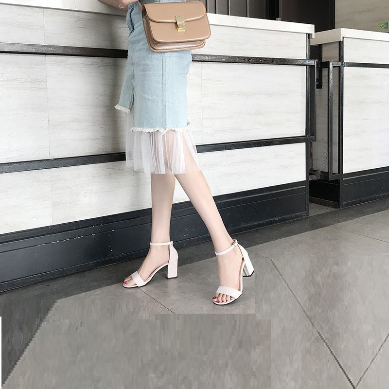 Giày cao gót nữ màu trắng đế vuông 7 phân