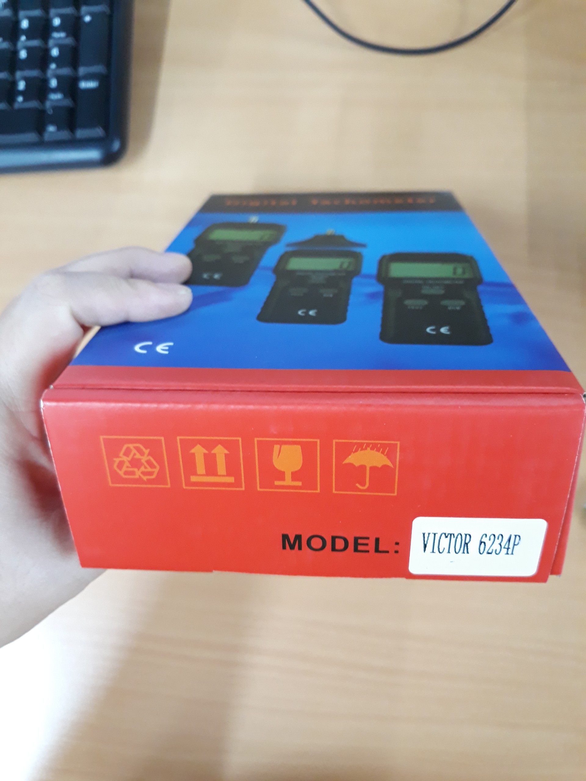 Máy đo tốc độ vòng tua động cơ VICTOR 6234P