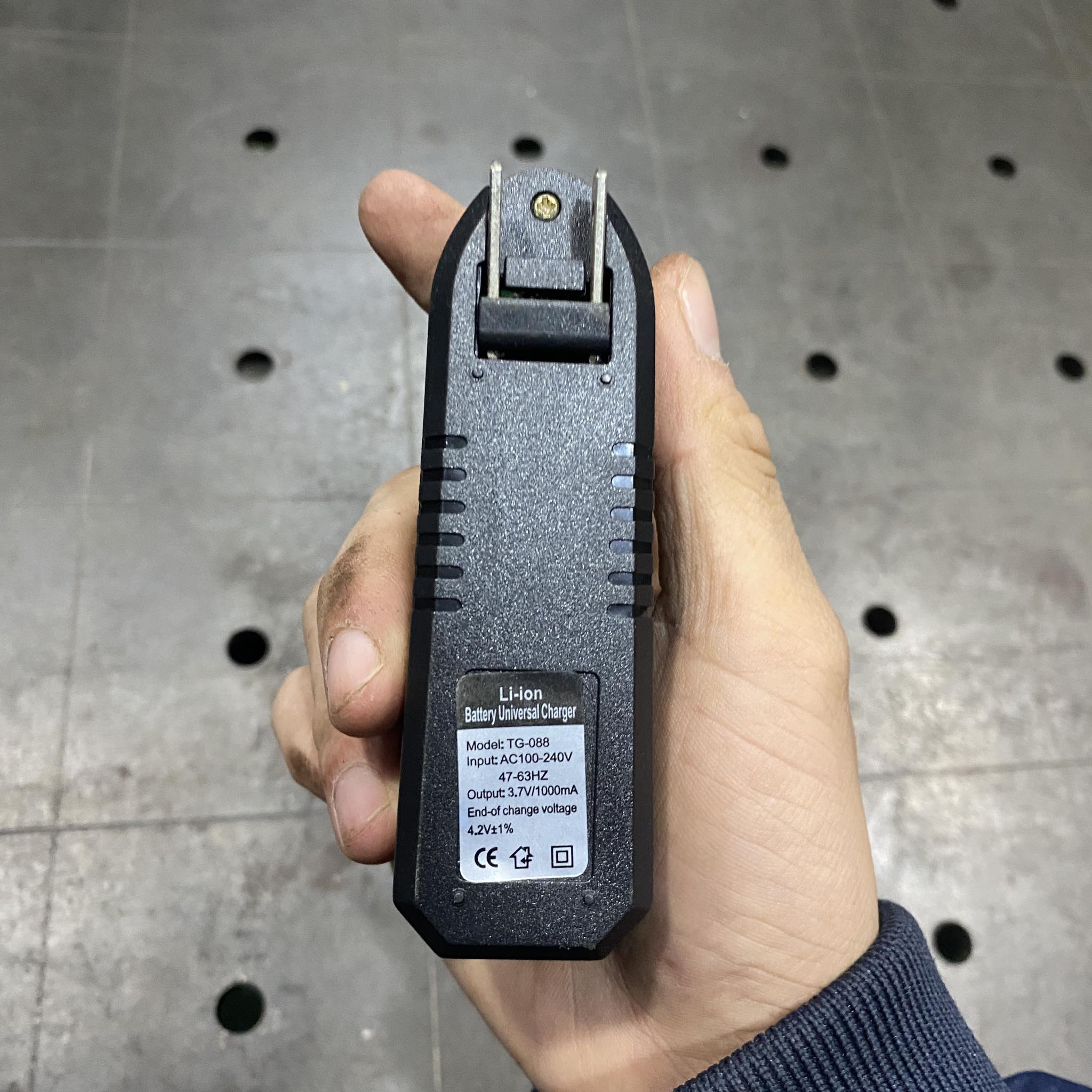 Sạc Pin Lion 18650 Loại Đơn