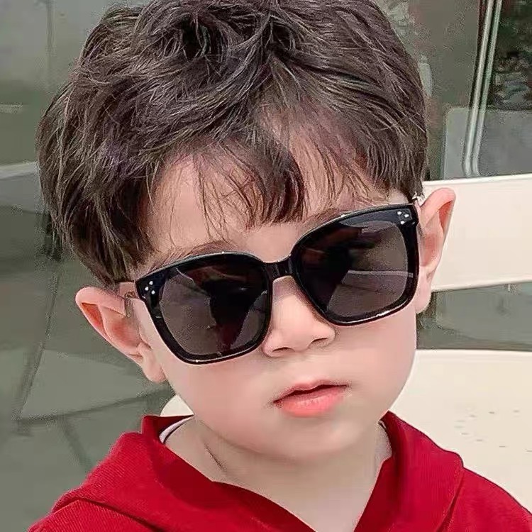 Kinh UNISEX 3 Chấm Hot Hit Phiên Bản Mini Cho Bé.