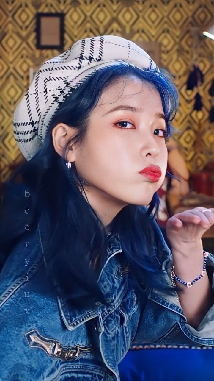 Vòng tay cheap moment IU blueming