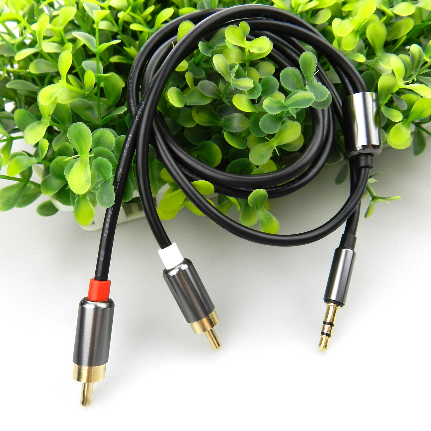 Dây cáp nối audio đầu 3.5 ra 2 đầu hoa sen mạ vàng cao cấp