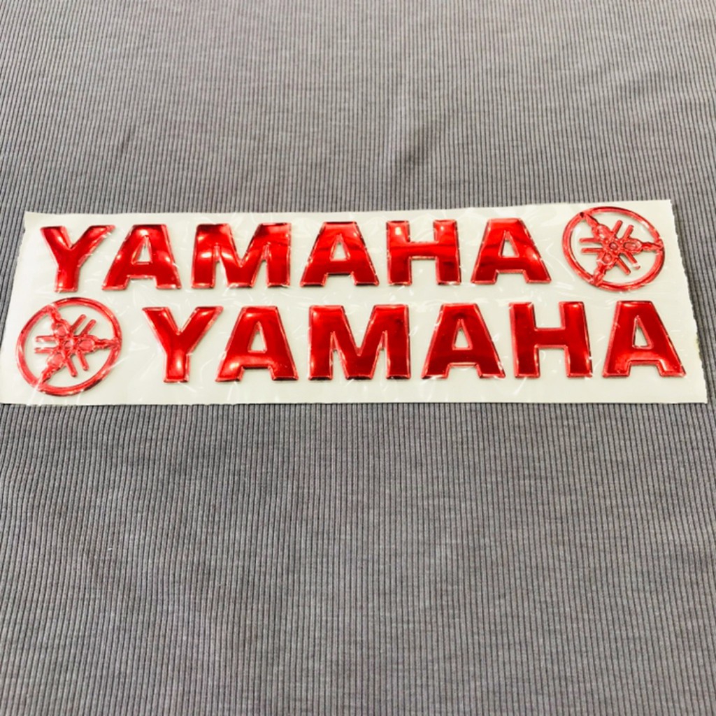 Cặp tem chữ nổi Yamaha sắc nét màu đỏ