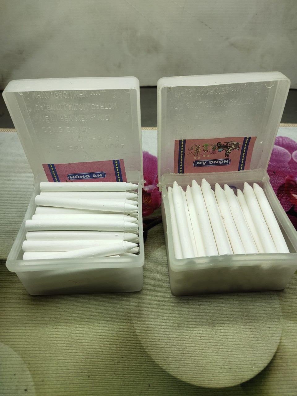 phấn sáp đỏ vẽ đồ ( 1 hộp 100 viên )