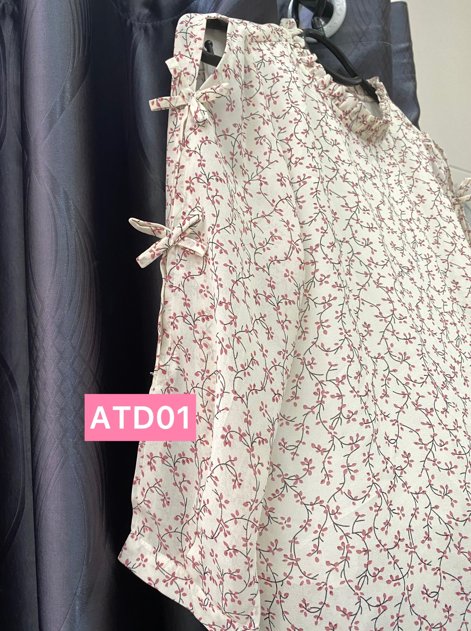 Áo Cổ Bèo Tay Nơ