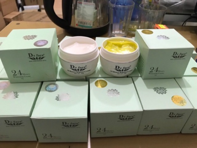Kem vỗ bong nám Dr.face 24H