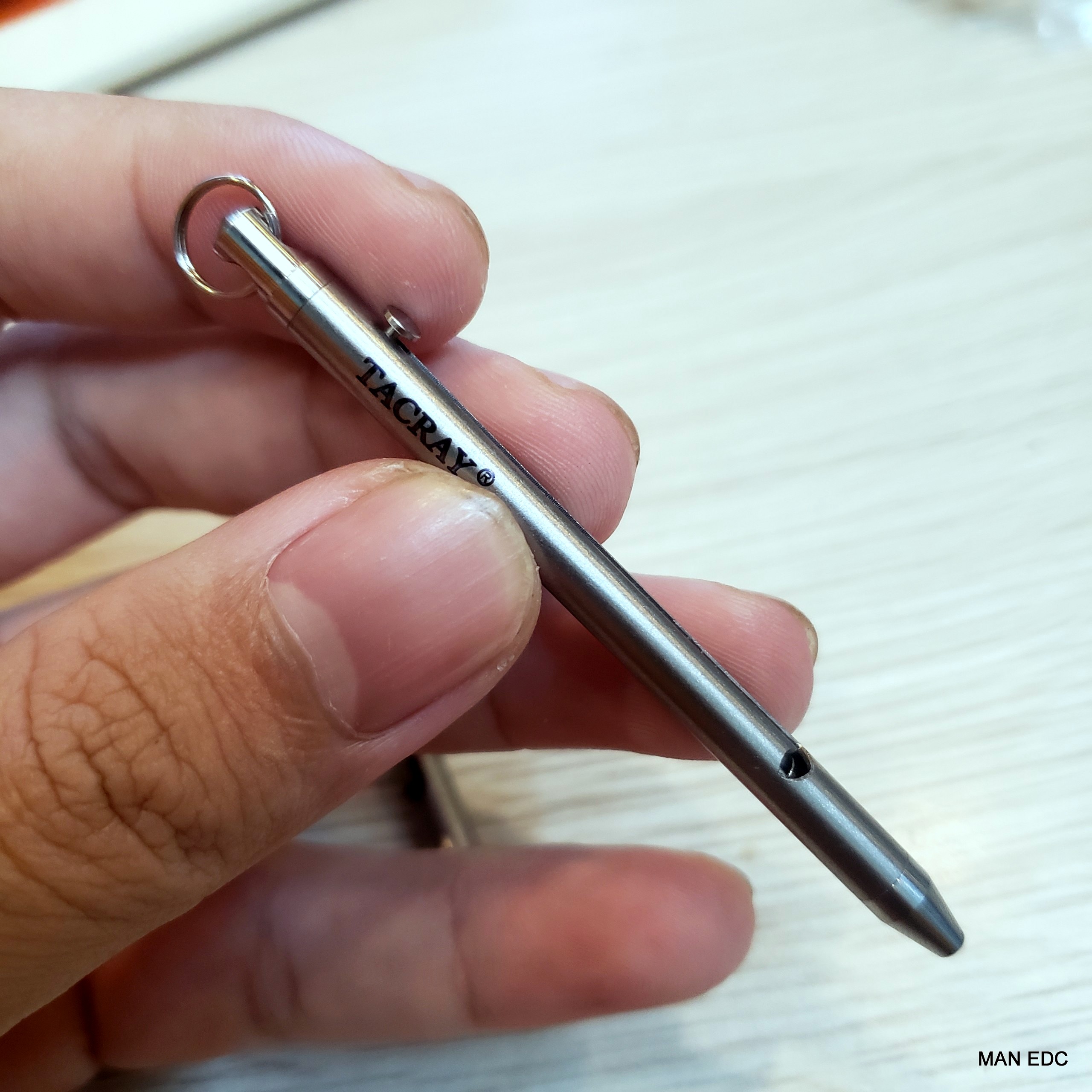 Tăm ống titanium Tacray móc khóa cơ chế bolt