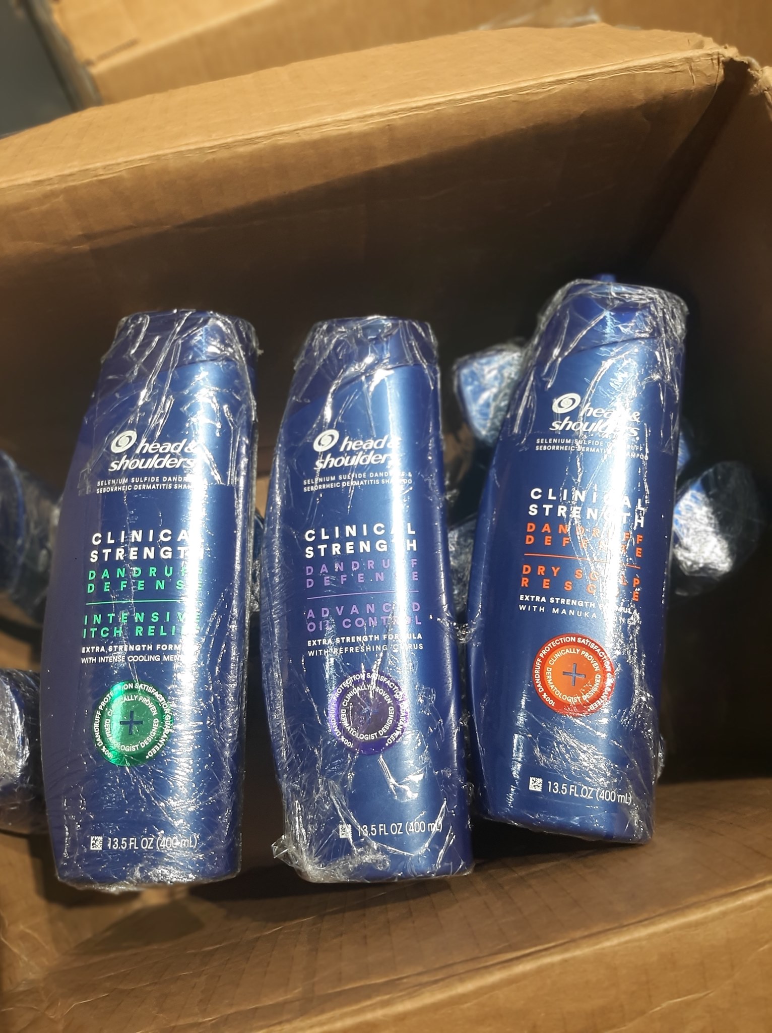 Dầu Gội Đặc Trị Gàu Head & Shoulder Clinical Strength  Mỹ