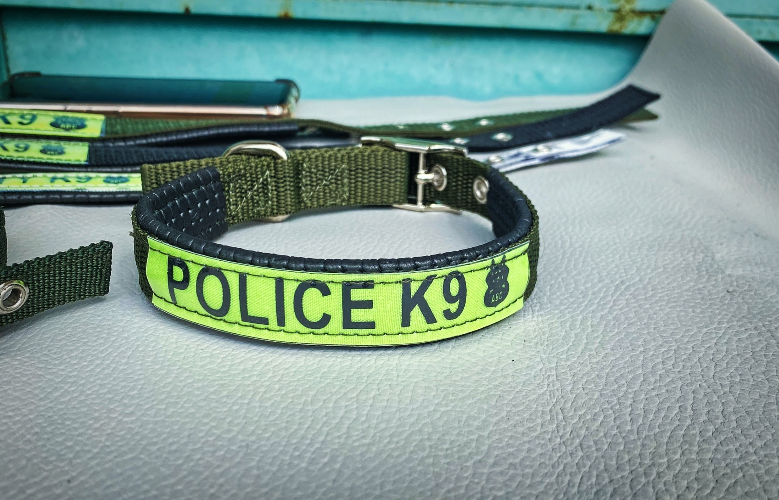 Vòng cổ phản quang POLICE K9 Khoá hợp kim không rỉ cho chó mèo có đệm cổ chắc chắn đủ size