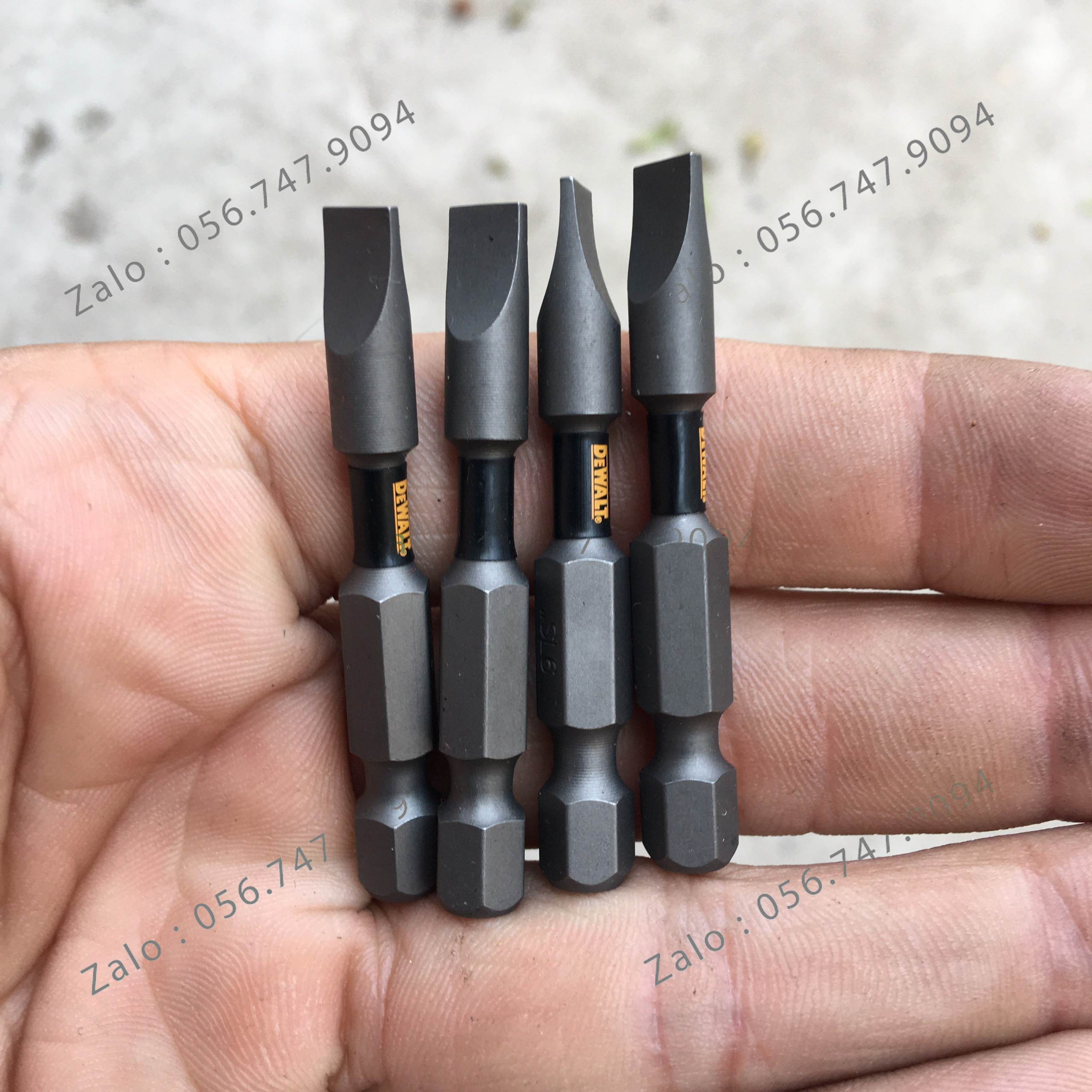 [1 Cái]Mũi Vít Dẹp DEWALT SL6 50mm