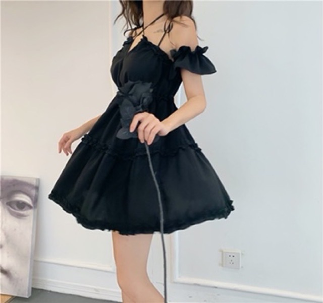 ĐẦM DÂY ĐEN TAY RỜI