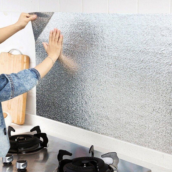 Cuộn giấy bạc dán tường bếp loại 3m