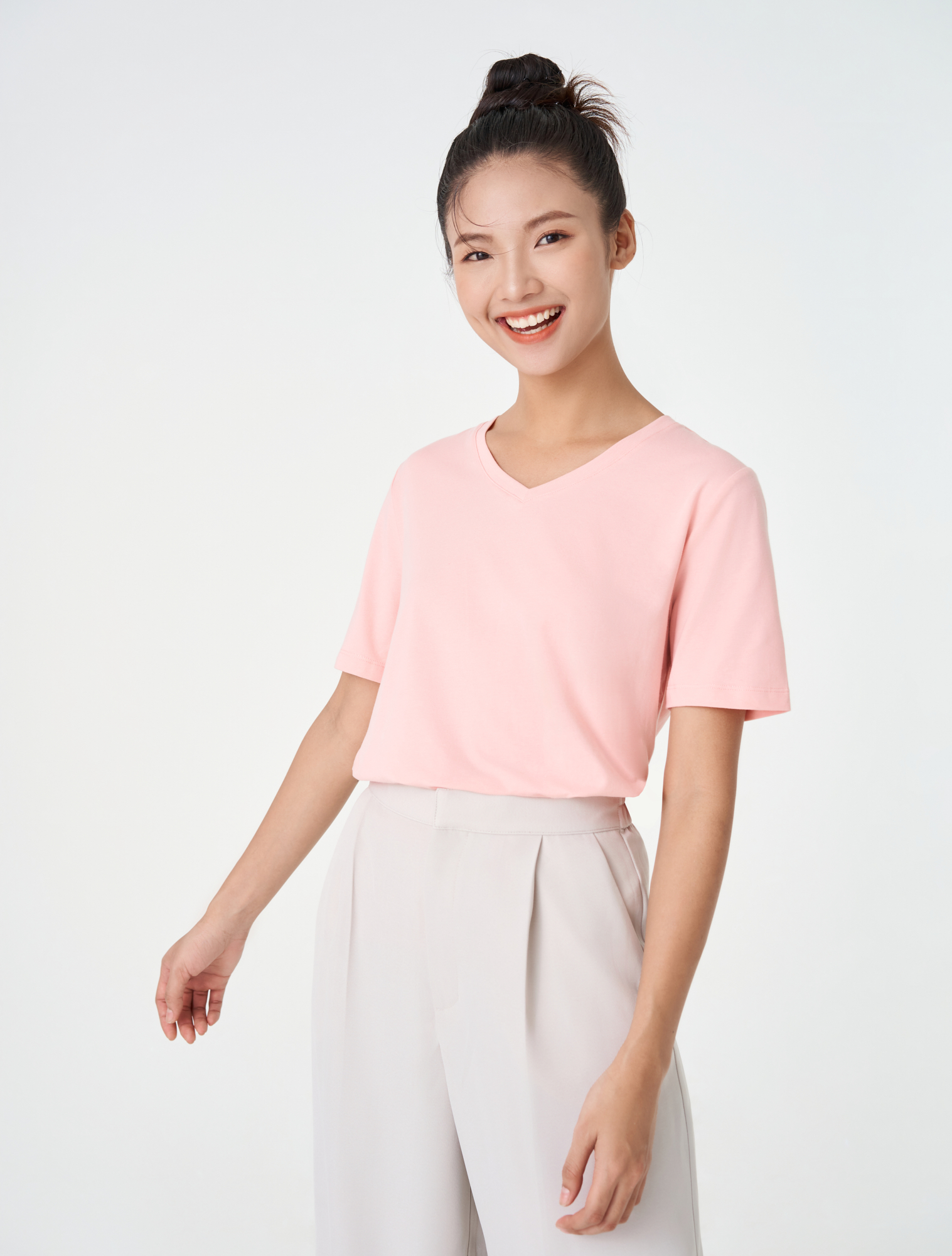 [25-29.4 VOUCHER TỚI 1 TRIỆU] Áo phông nữ CANIFA  cổ tim basic chất liệu cotton spandex 6TS23A008