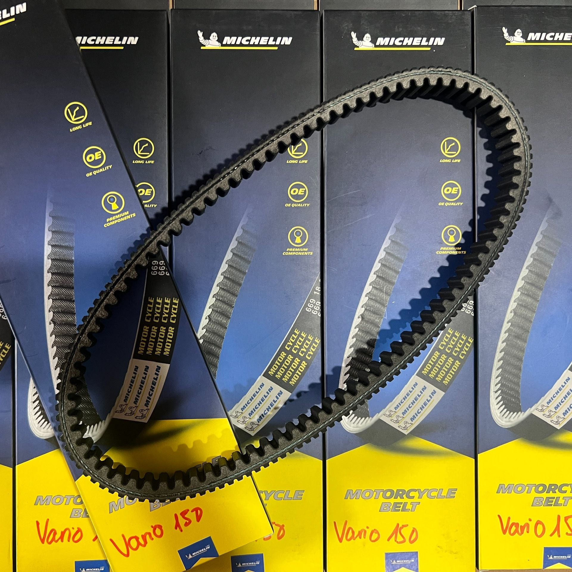 Dây Curoa Michelin cho Vario 150, dây 2 mặt (KG070898)
