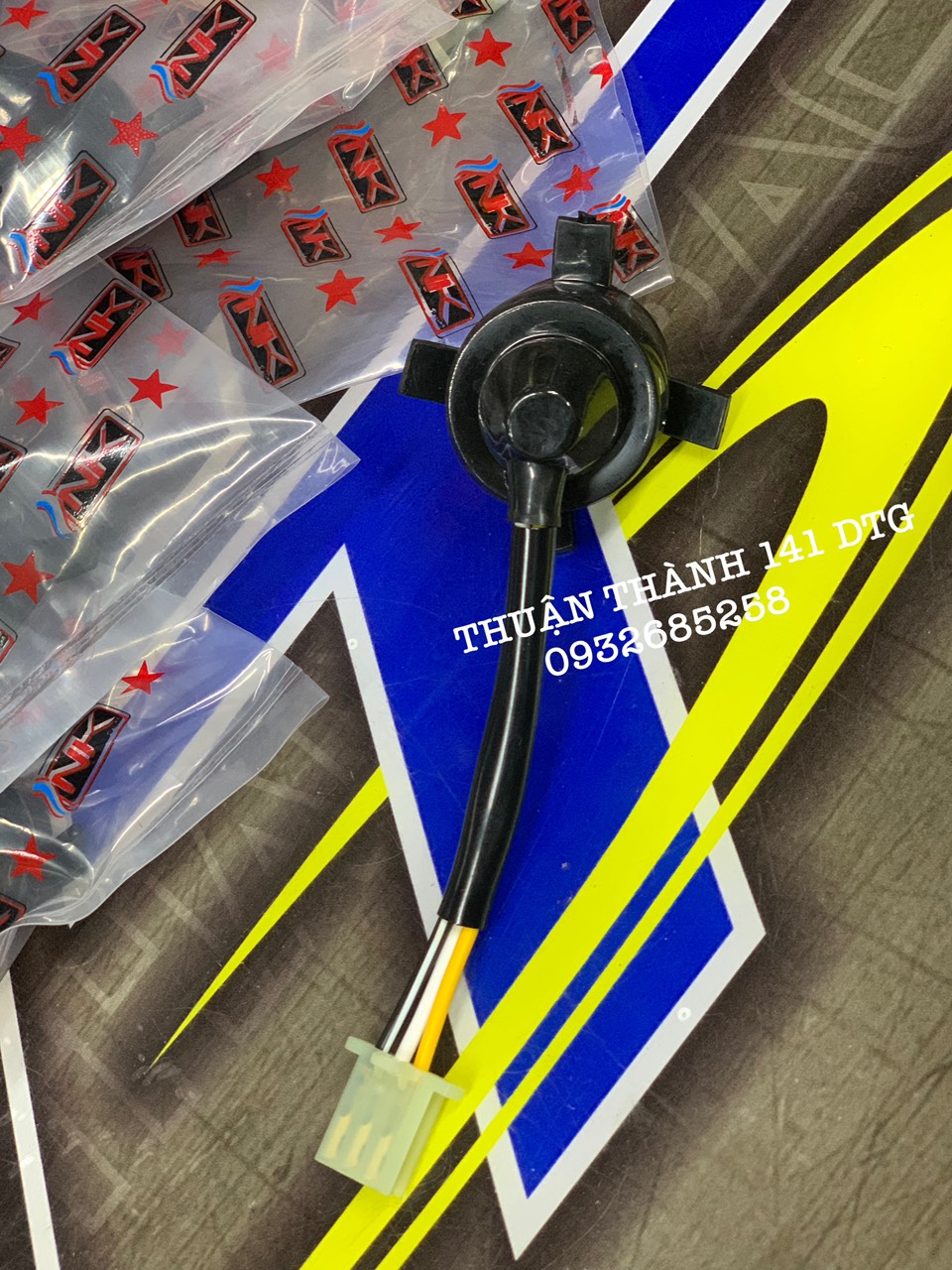 ĐUÔI ĐÈN TRƯỚC SPORT CÓ CAO SU - XIPO