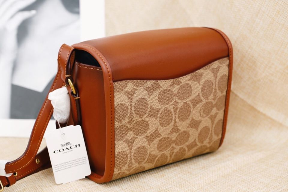 [HCM]Túi COACH TURNLOCK Mẫu mới 2020 của Coach.