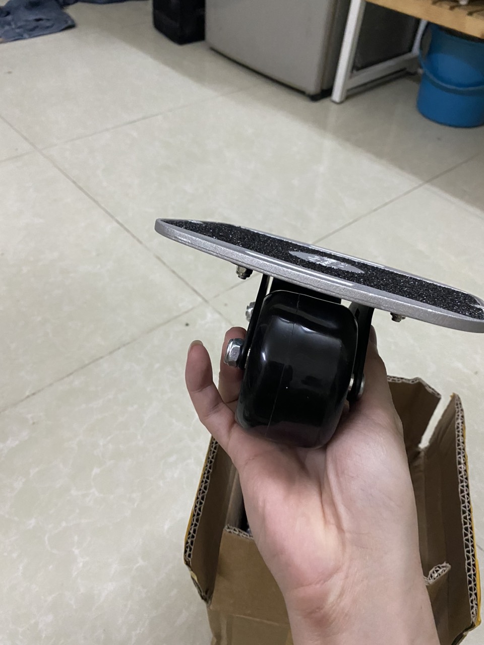 (CƠ BẢN) VÁN TRƯỢT SẮT FREELINE SKATE BÁNH TRUNG (SIÊU BỀN, NHẸ VÀ LƯỚT)