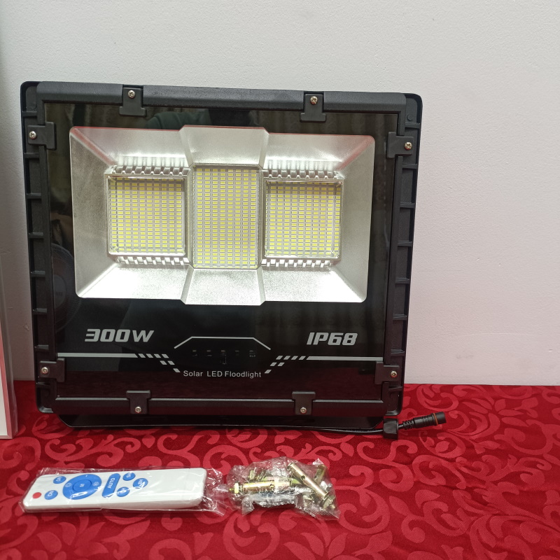 [ 300w Siêu Sáng ] đèn pha năng lượng mặt trời, đèn led năng lượng 300w mẫu mới , siêu sáng có hiển thị báo pin ip68 có bán rời đèn , tấm pin