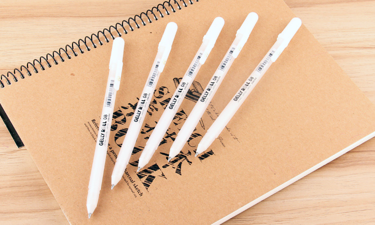 Bút Sakura Gelly Roll White màu trắng