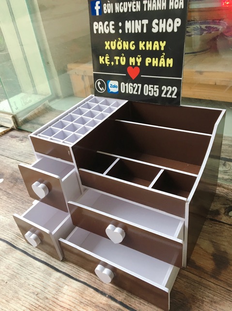Kệ mỹ phẩm 3 tầng 4 hộc chocolate full ô son