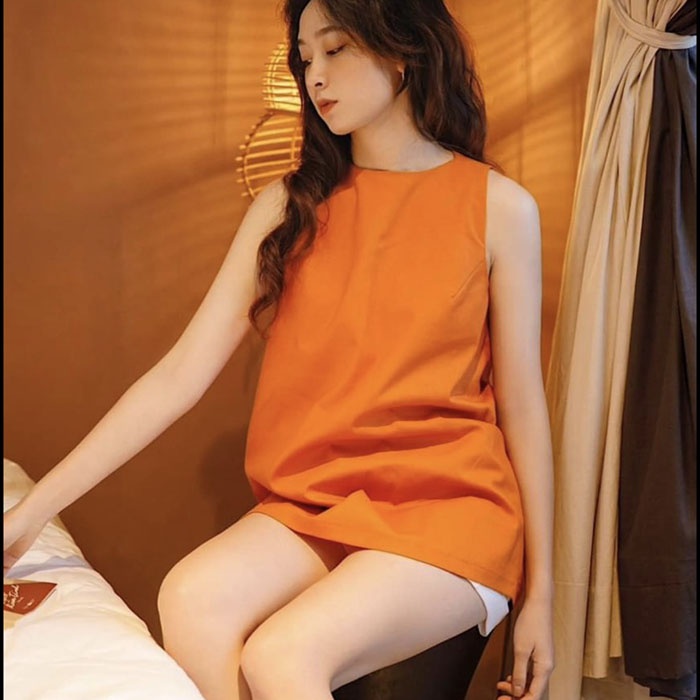 Set đồ bộ đi chơi linen áo dáng yếm nút sau trẻ trung, thời trang dạo phố 2022