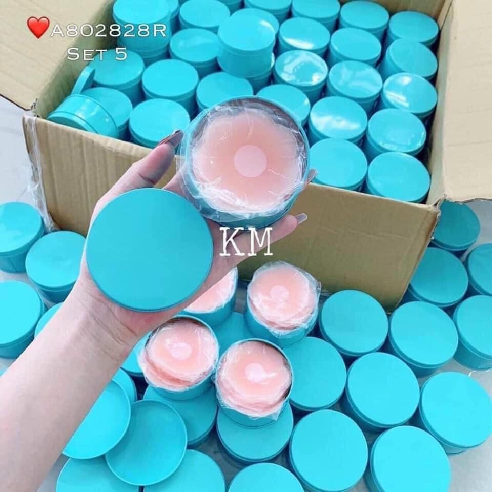 Hộp 10 miếng dán ti hàng loại 1 siêu dính chắc, miếng dán silicon tiện dụng