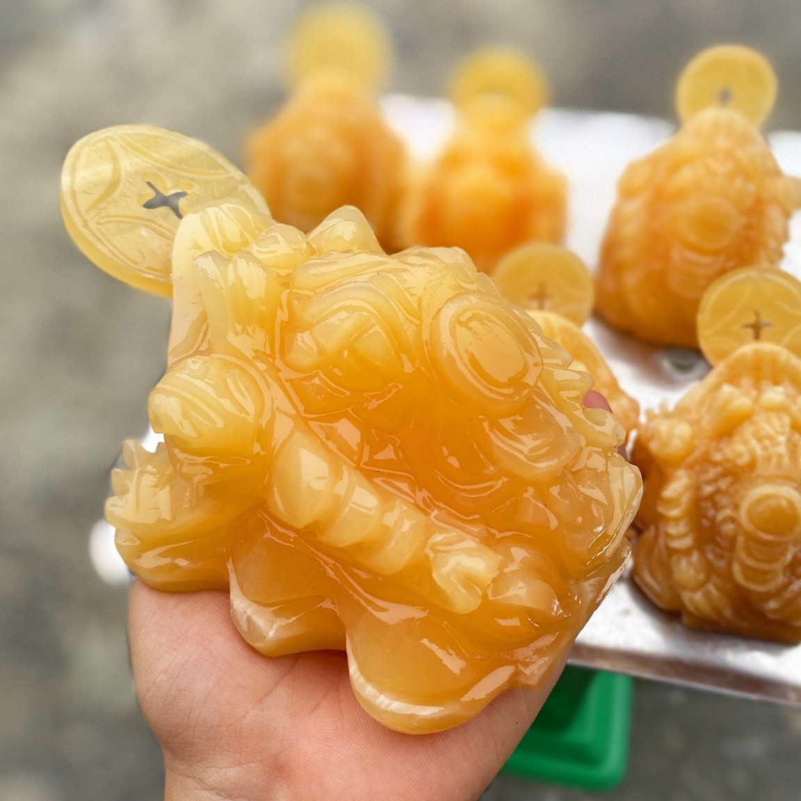 Cóc vàng đá nguyên khối, ngậm tiền, phong thủy may mắn, tài lộc