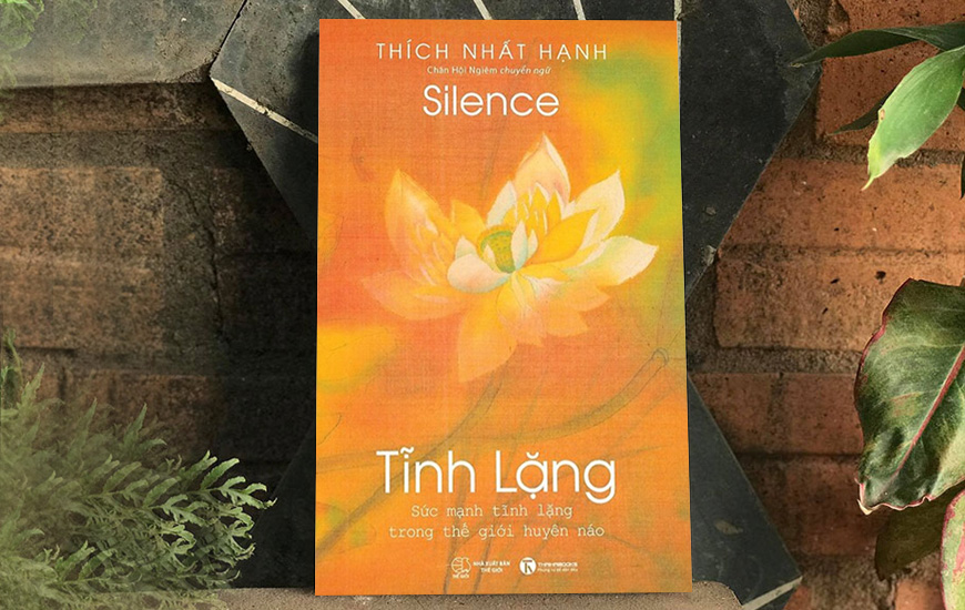 Sách - Tĩnh Lặng