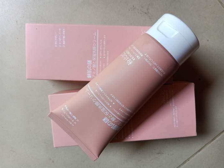 Sửa Rữa Mặt Nhau Thai Cừu Nhật Bản Fengbiyi 130g Trắng Da , Khử mụn Thâm