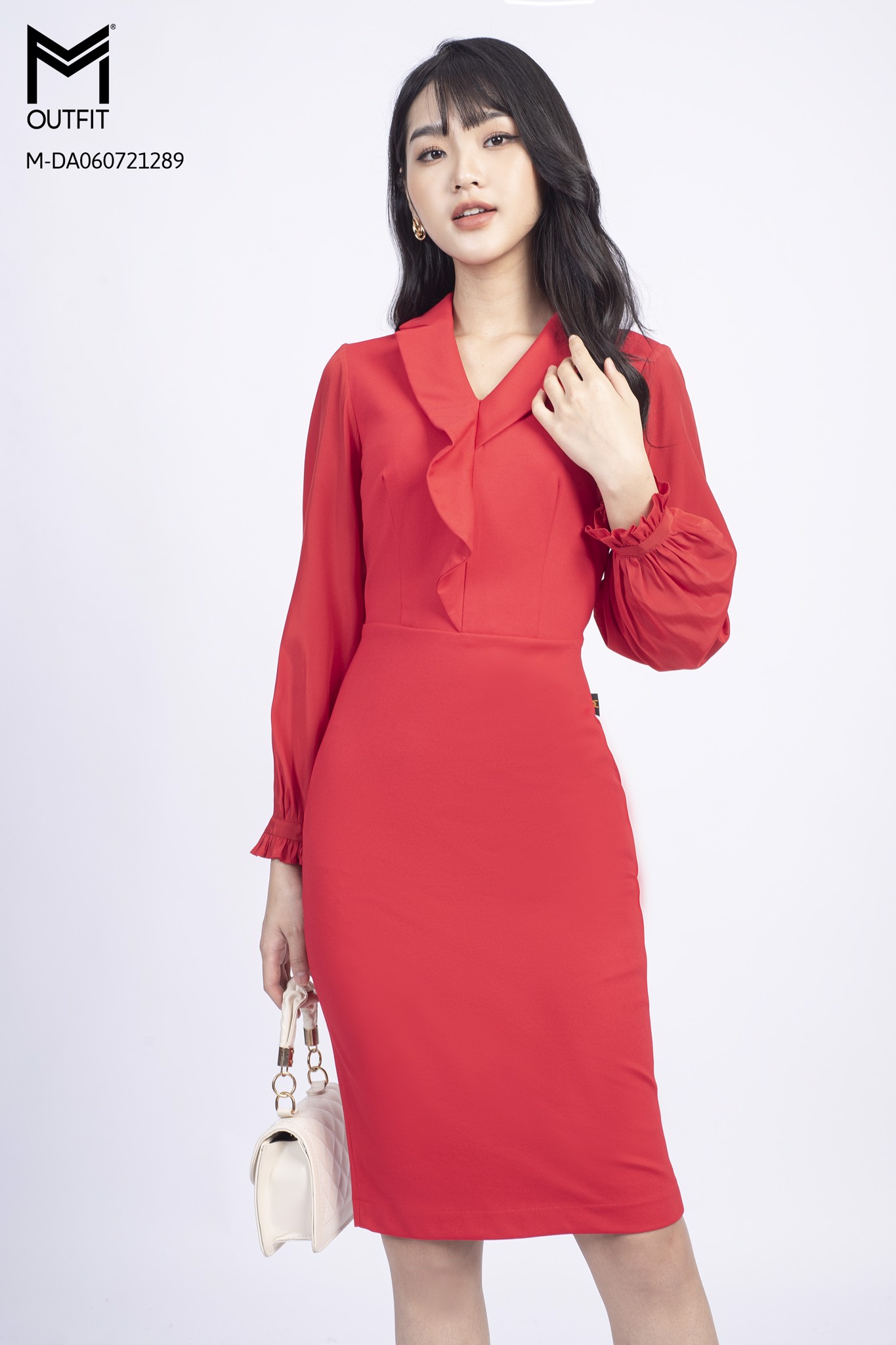 Đầm ôm tay dài, cổ bẻ thời trang MMoutfit