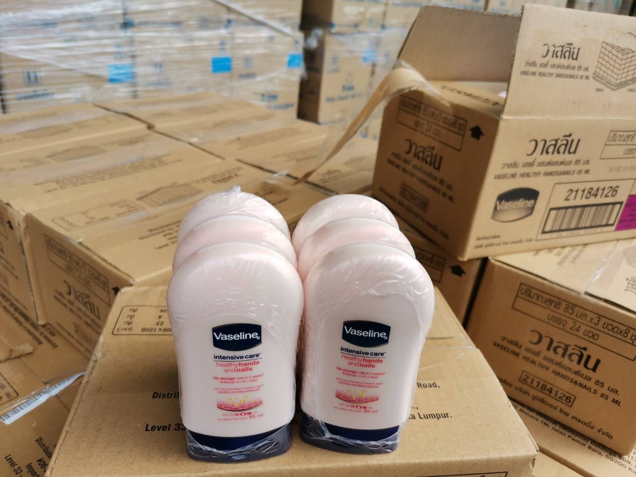 KEM DƯỠNG CHĂM SÓC TAY VASELINE 85ml