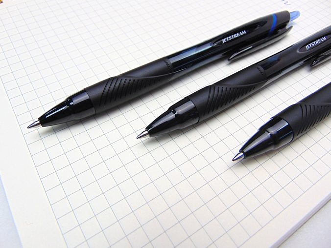 Bút Bi Bấm Uni Jetstream nét 0.7 mm