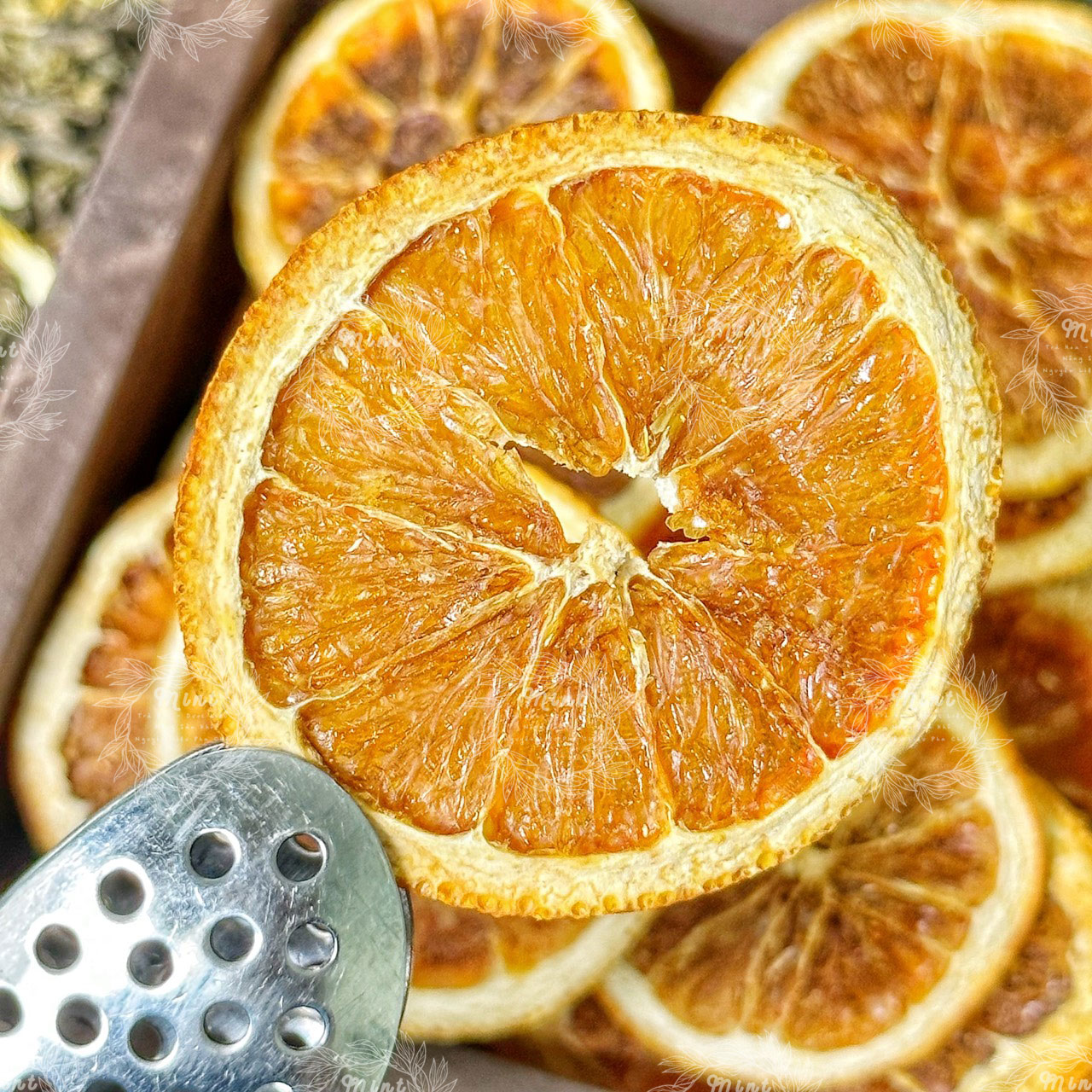 Cam lát vàng sấy khô - túi 500gr