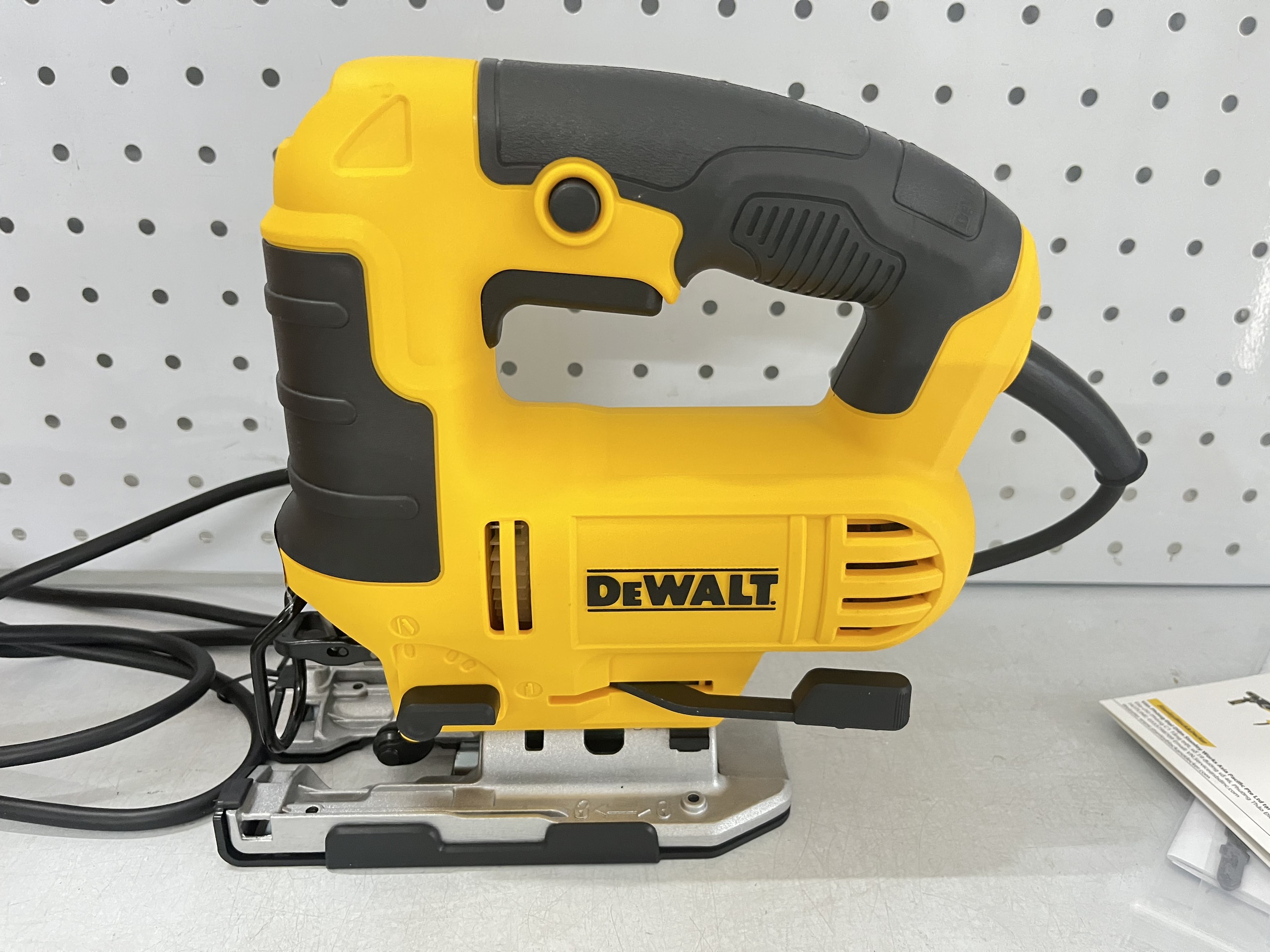 Máy cưa lọng dewalt dwe349, cs 650w