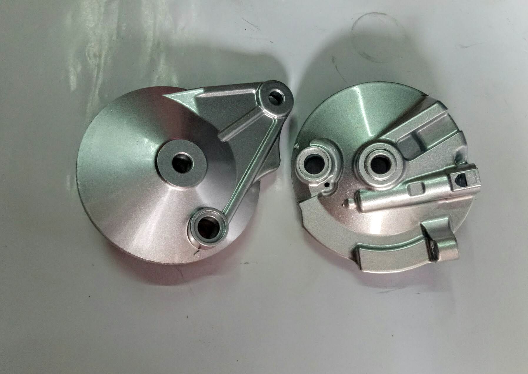 Cặp má đùm ( Nắp thắng ) dành cho Blade, RSX 110 , Ws110, Alpha đời mới