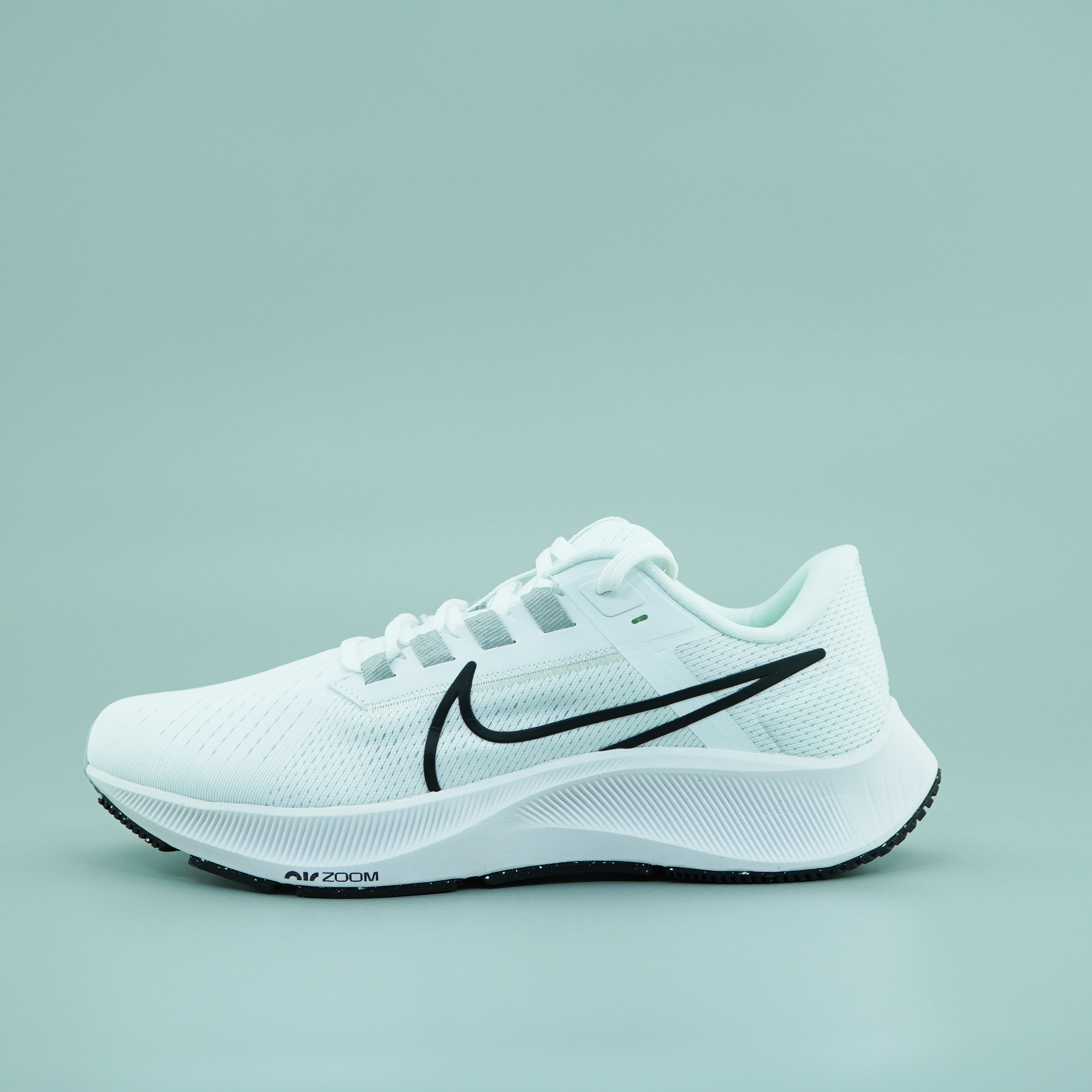Giày chạy Nike Air Zoom Pegasus 38 White Black