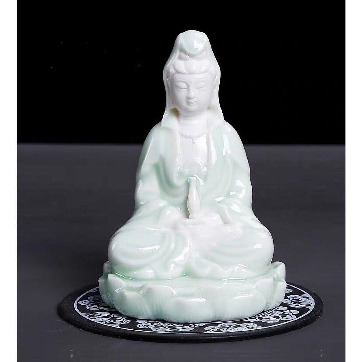 Tượng quan âm tọa sen xanh ngọc