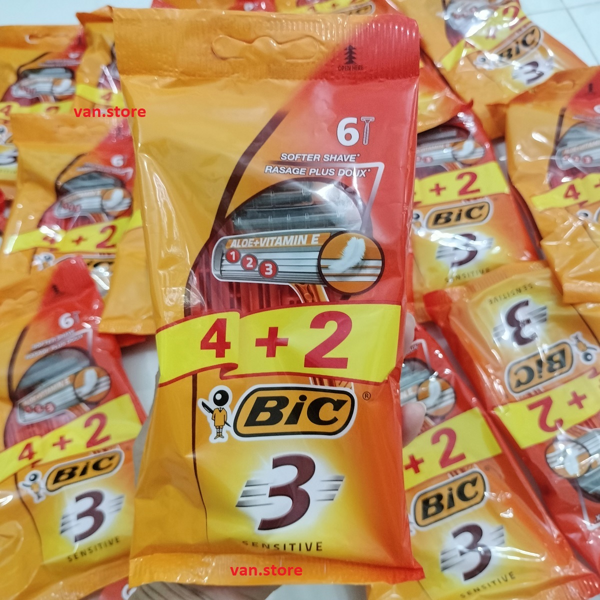 [4 tặng 2] Dao Cạo Râu BiC 3 lưỡi - Bịch 6 cây / [2 tặng 1] Dao Cạo Râu BiC 3 lưỡi - Bịch 3 cây