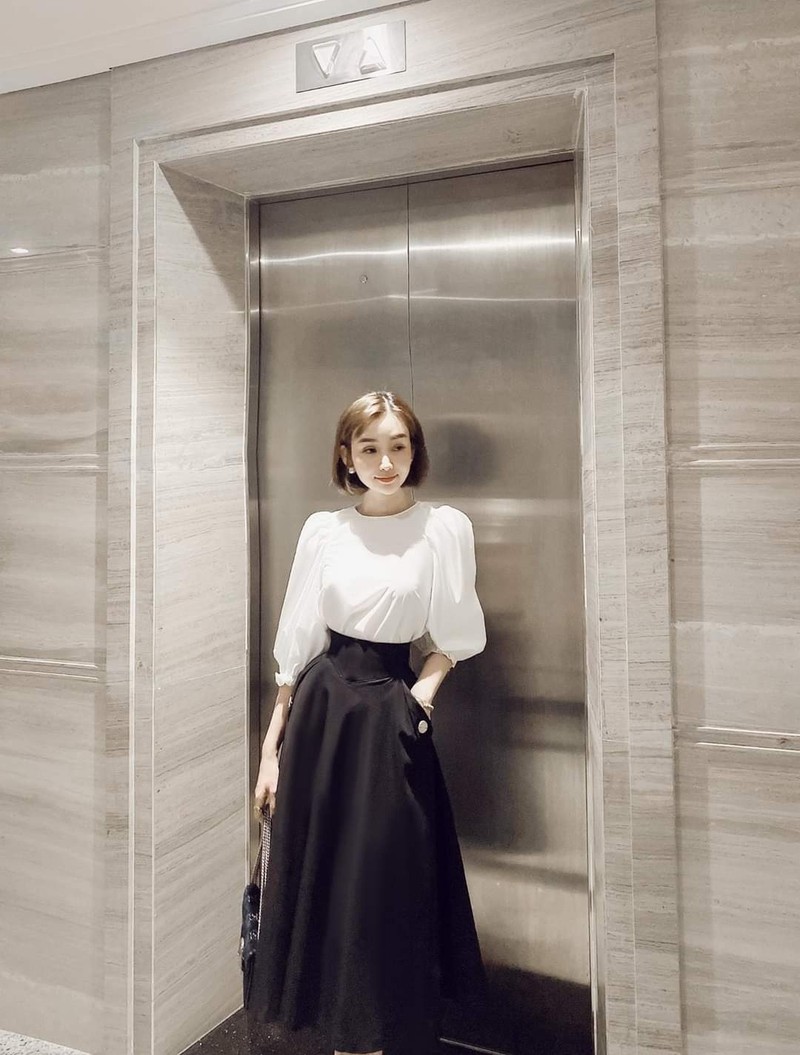 [HCM]Áo Cổ Tròn Tay Bo Hella