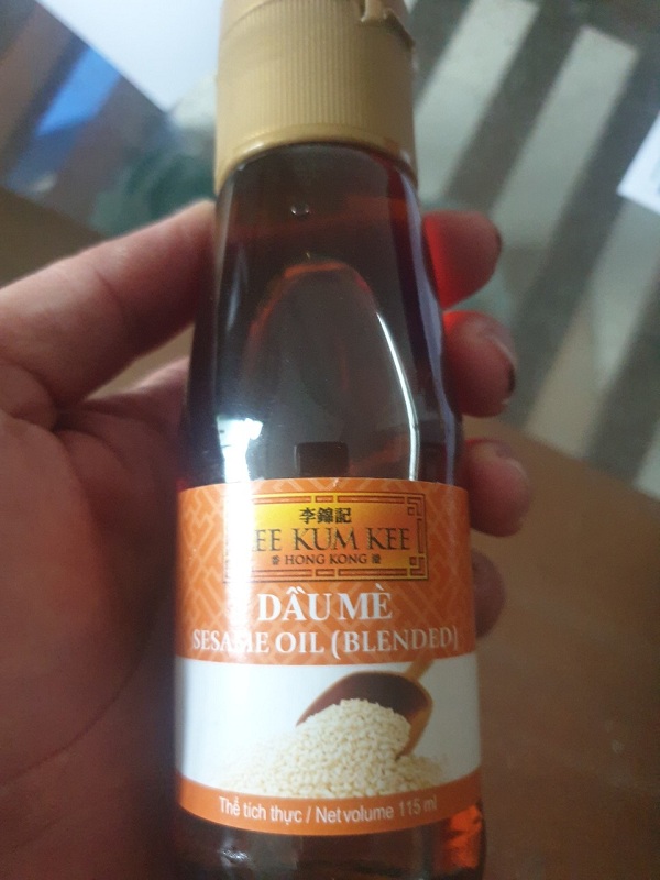 Dầu mè Lee Kum Kee chai 115ml