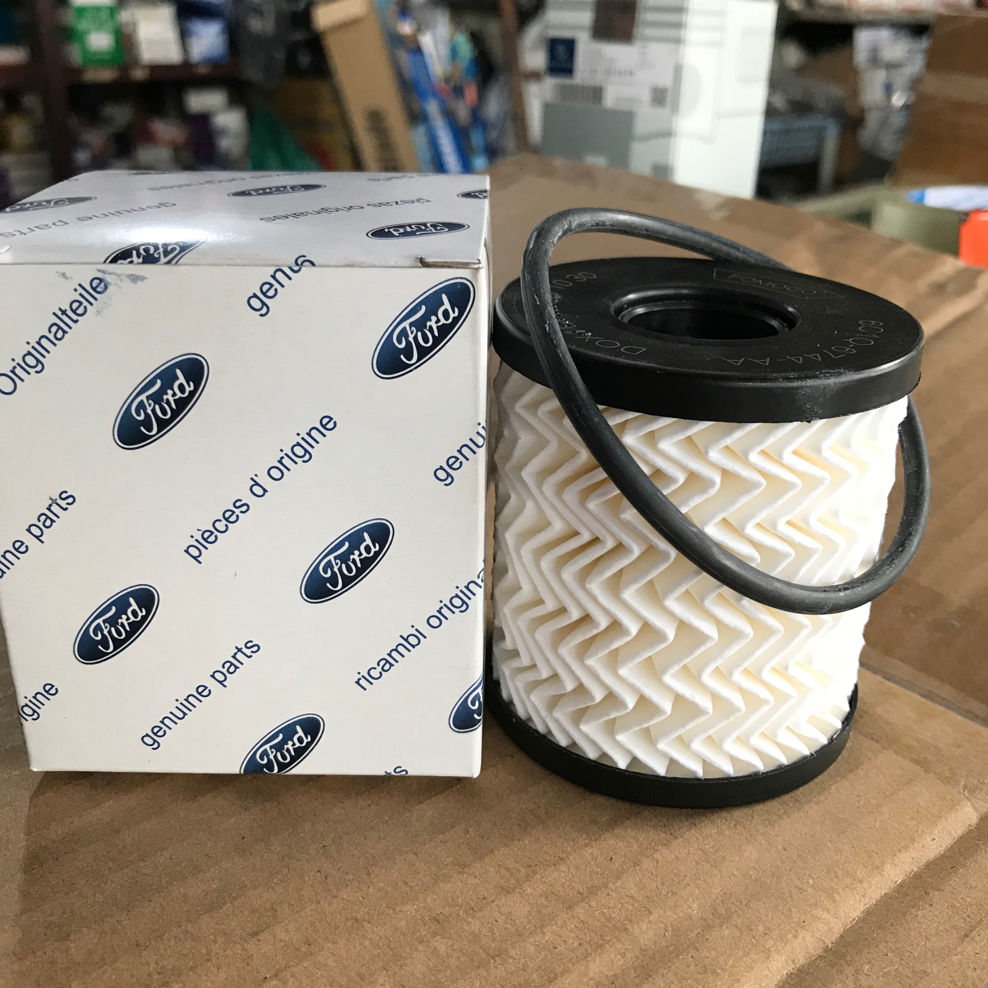 [HCM]Lõi Lọc Nhớt Động Cơ Ford Transit 2008-2020