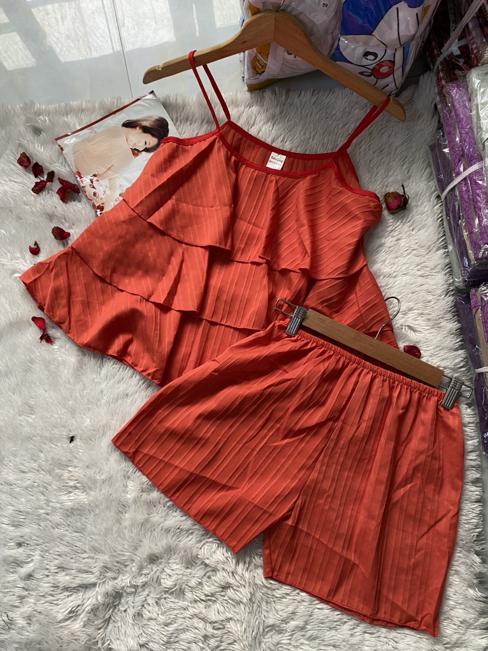Đồ Bộ Ngắn Phối Tầng Chấm Bi Siêu Xinh  Set 2 Dây 3 Tầng Chất Vải Mềm Mịn Thoáng Mát From Dưới 58 Kí
