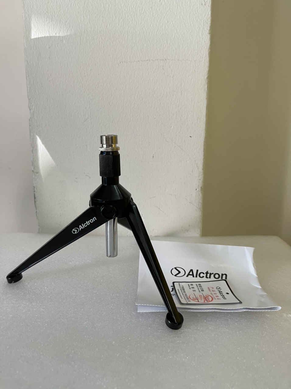 Chân Micro Để Bàn Alctron SM316