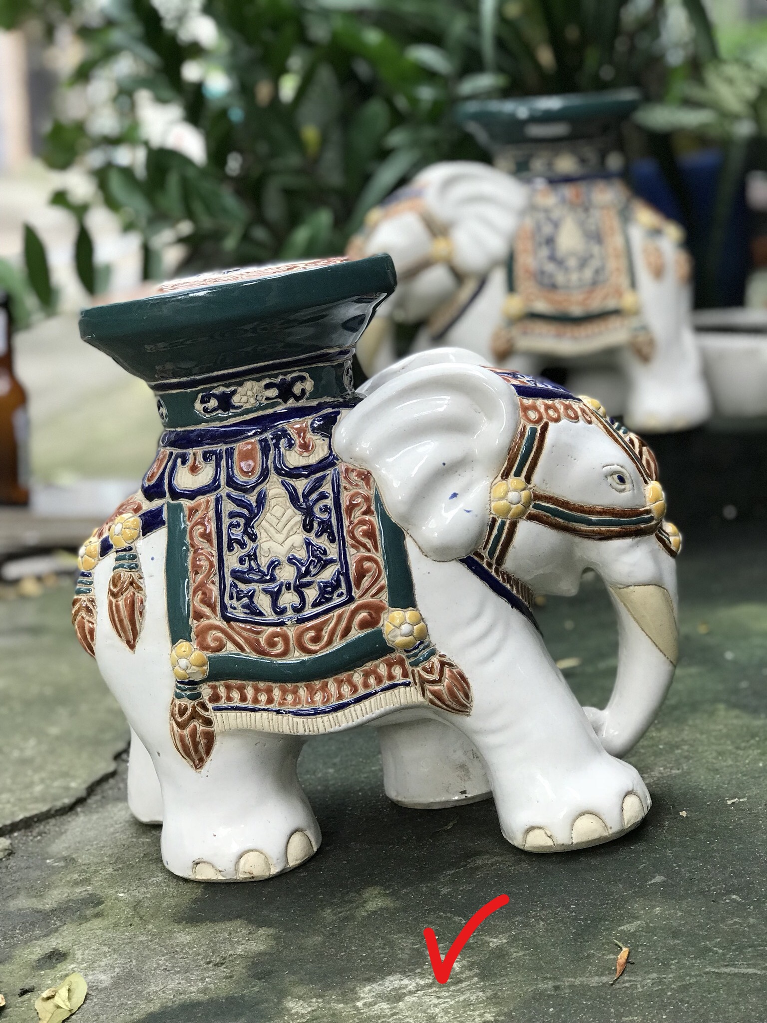ĐÔN VOI BƯỚC ĐI GỐM SỨ NAM BỘ